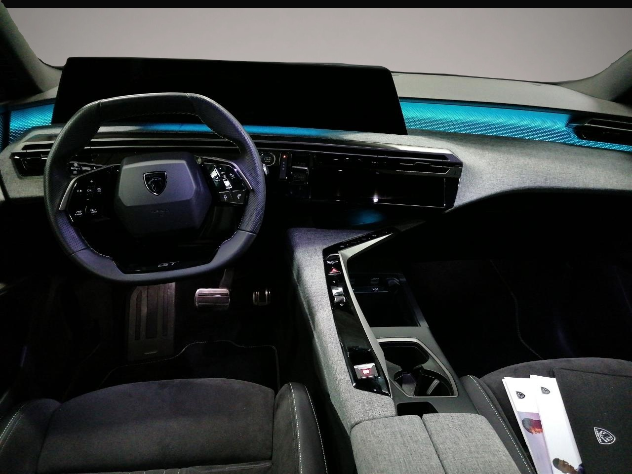Peugeot 5008 (03/2025, ELECTRIC)