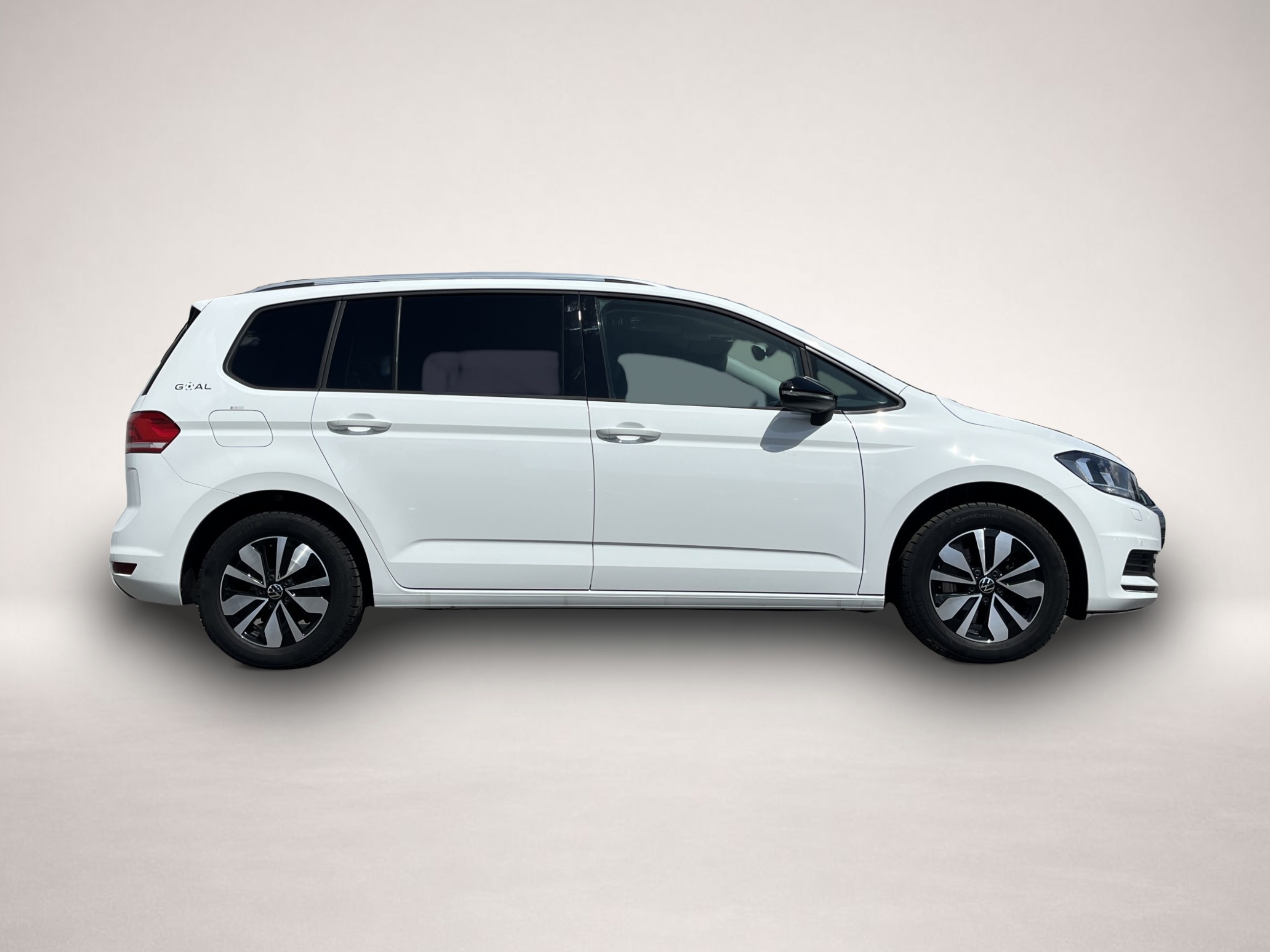 Volkswagen Touran (10/2025, Benzin)
