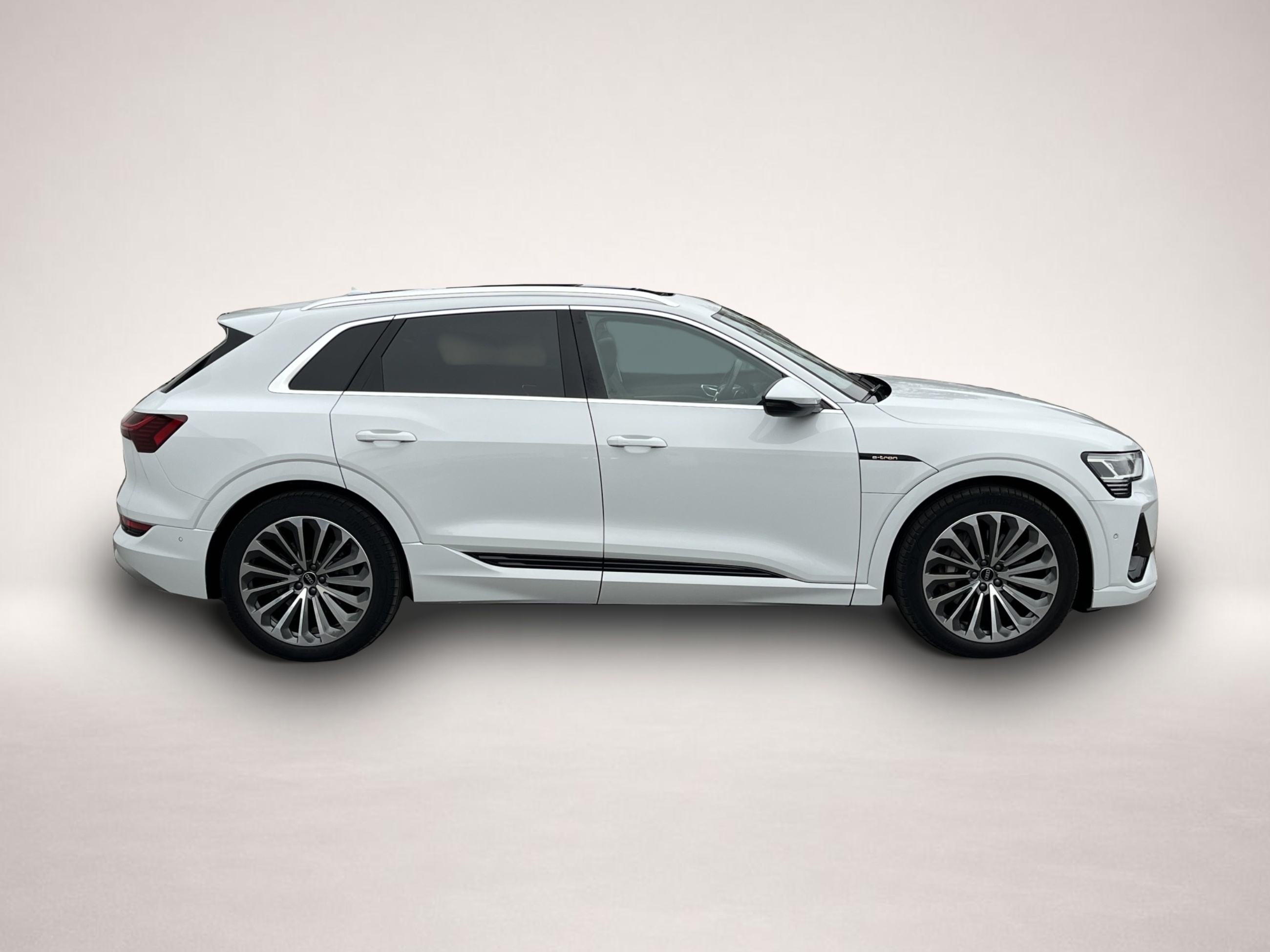 Audi e-tron (09/2022, ELECTRIC)