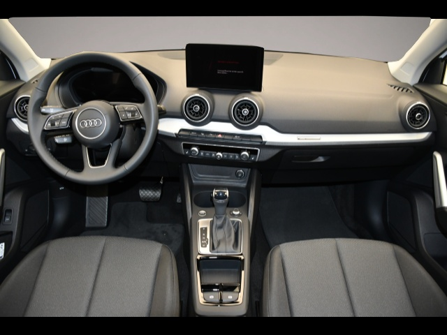 Audi Q2 (12/2025, Benzin)