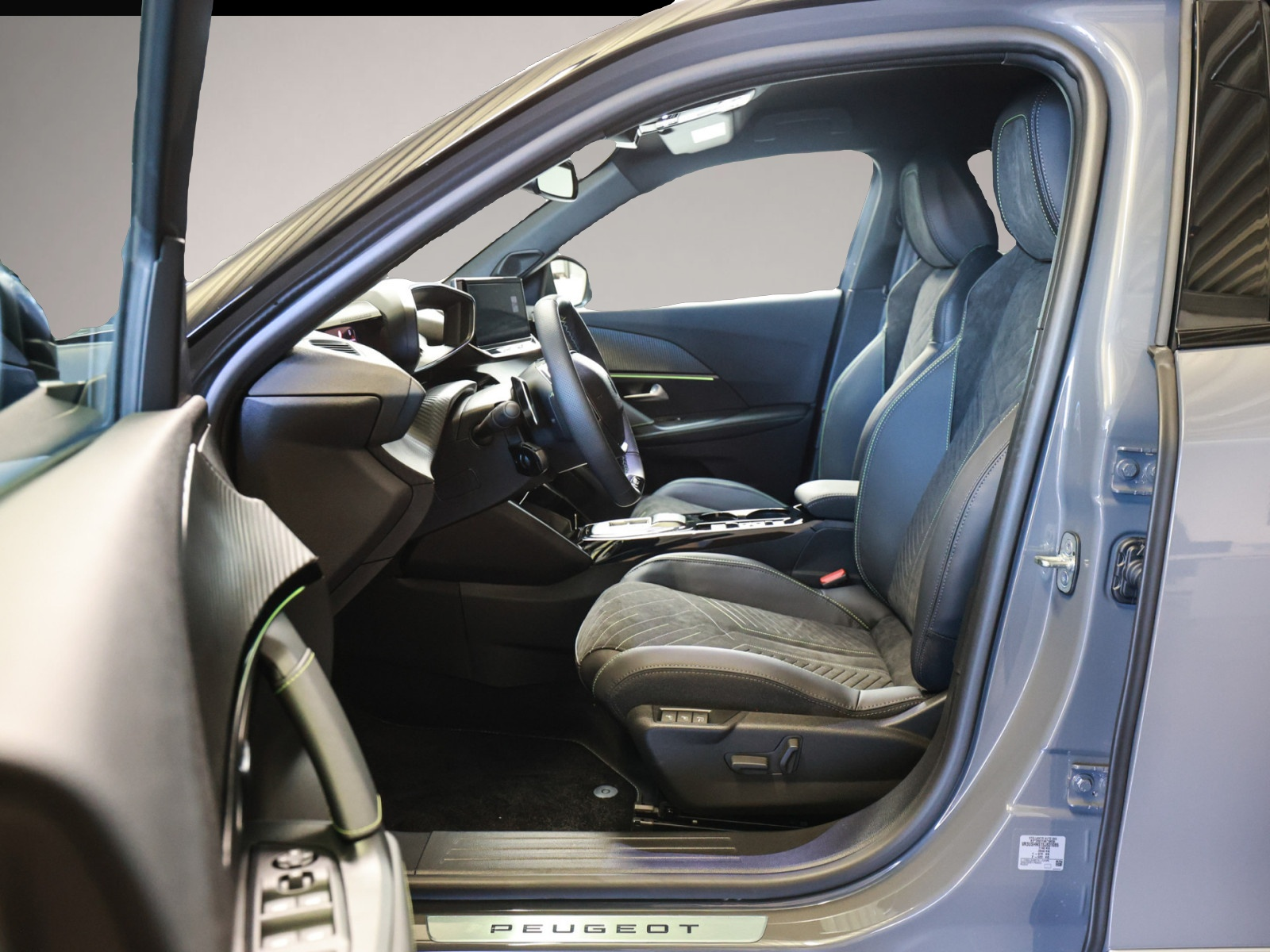 Peugeot 2008 (01/2026, Benzin)