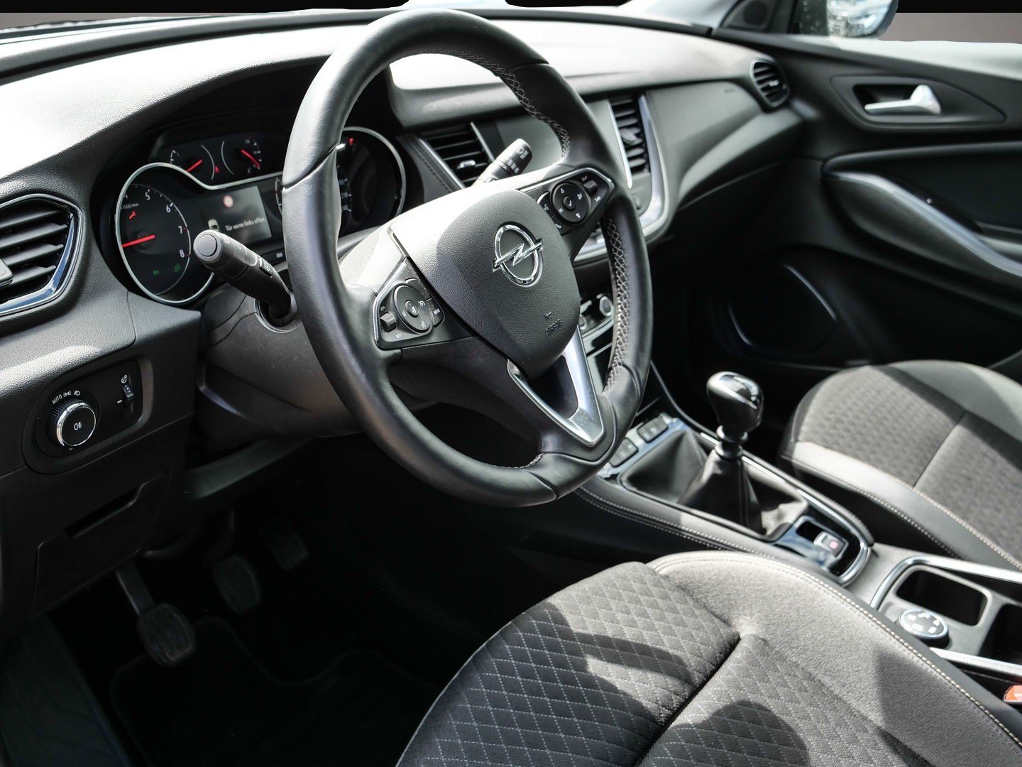 Opel Grandland (X) (06/2019, Benzin)