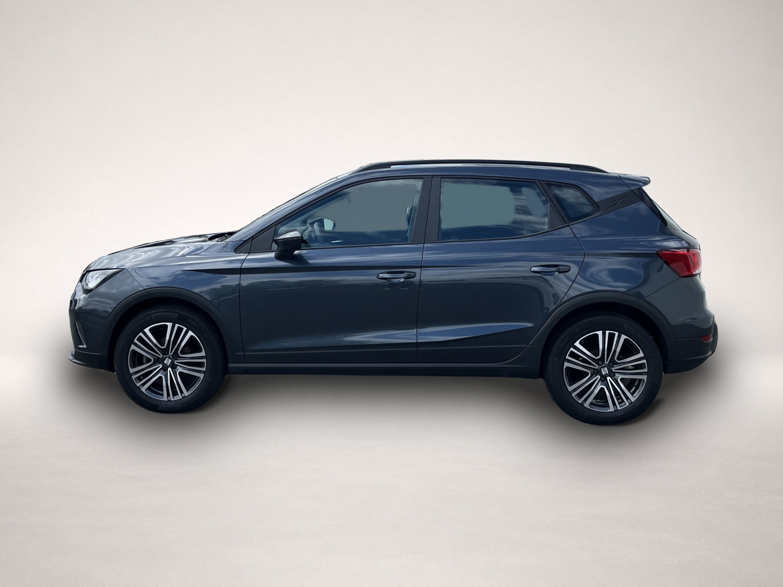Seat Arona (04/2024, Benzin)