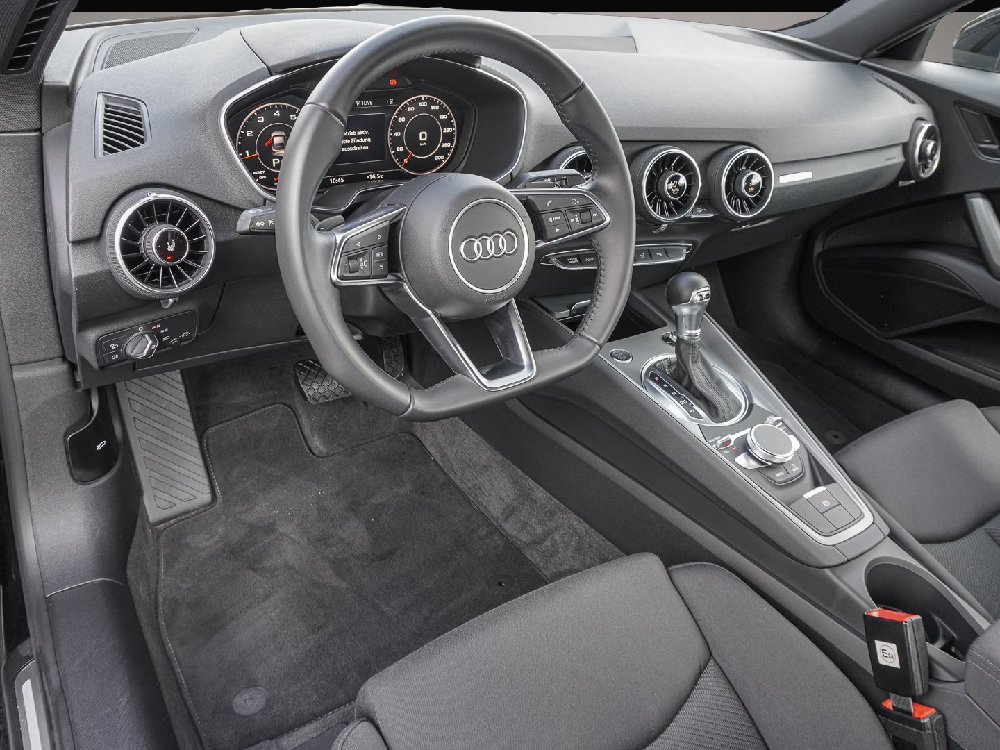 Audi quattro (05/2022, Benzin)