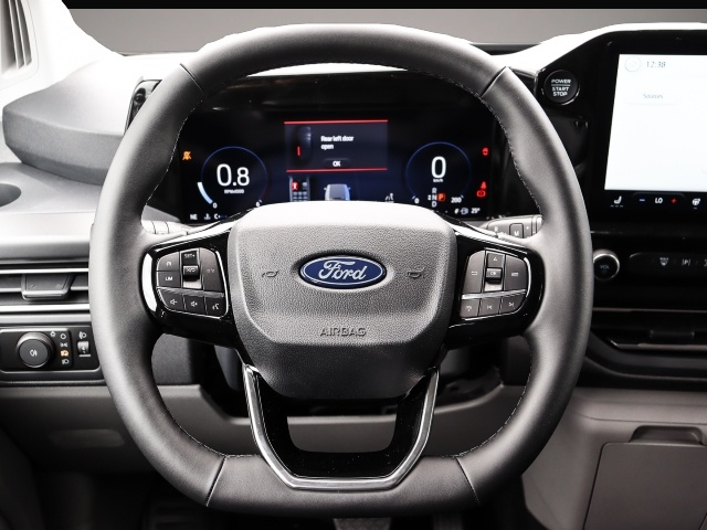 Ford Tourneo Custom (09/2025, Diesel)