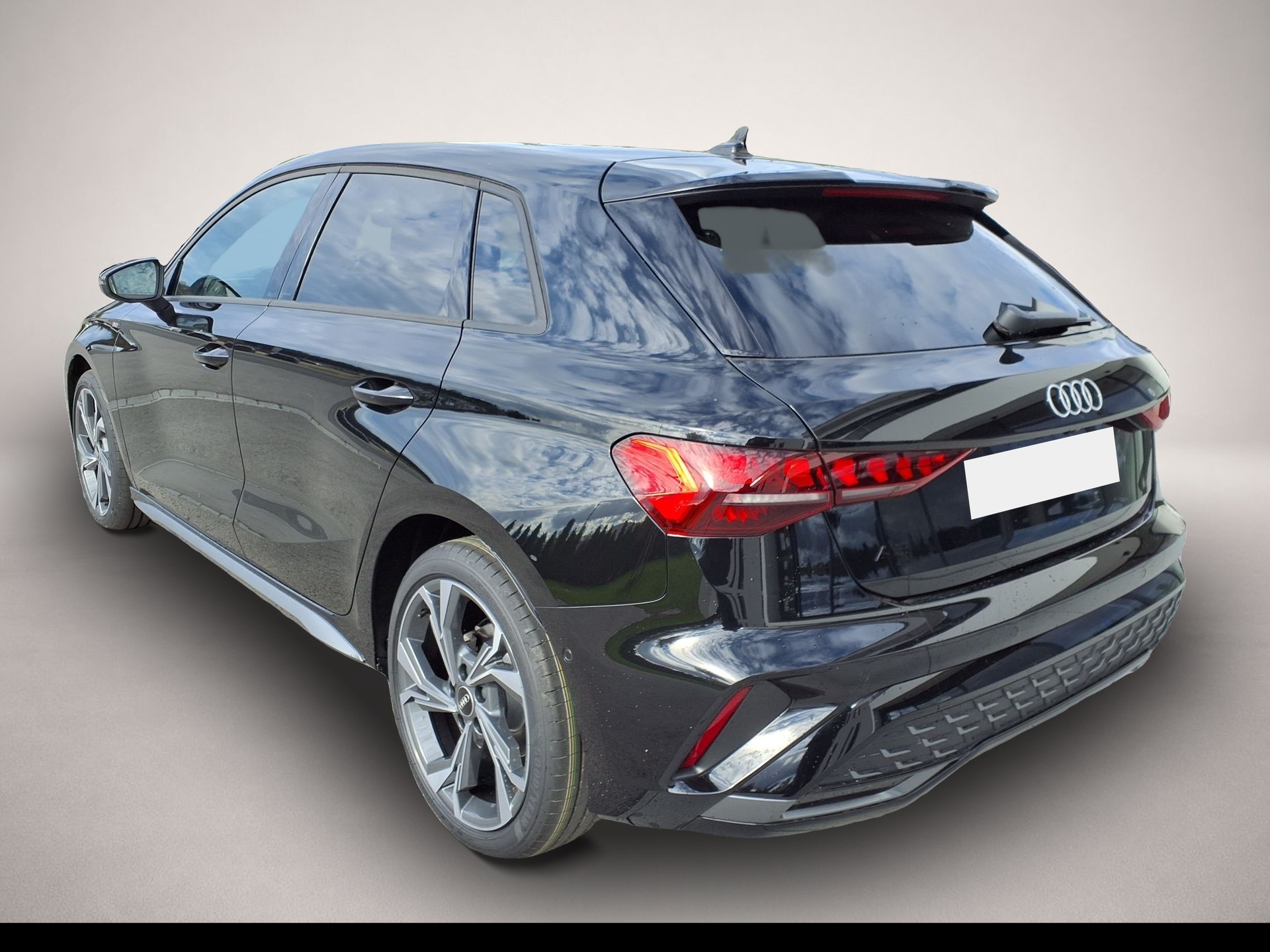 Audi A3, image 2 of 4