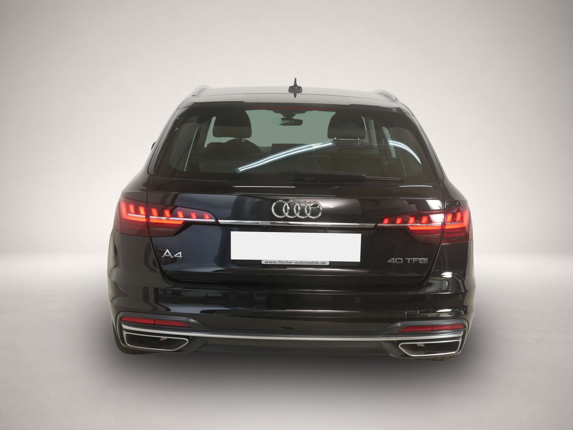 Audi A4 (07/2023, Benzin)