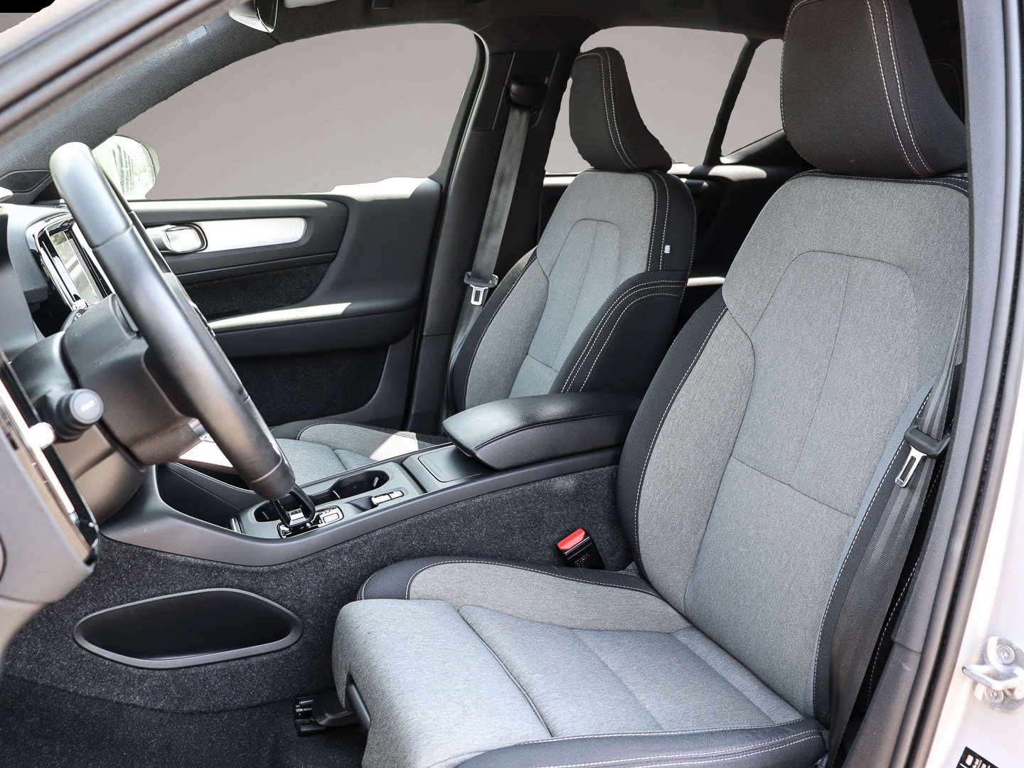 Volvo XC40 (06/2023, Benzin)