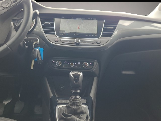Opel Crossland (X) (12/2023, Benzin)