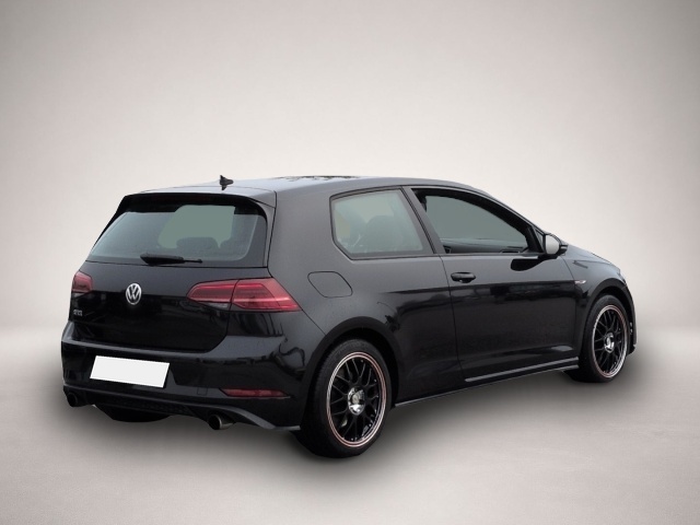 Volkswagen Golf (07/2017, Benzin)
