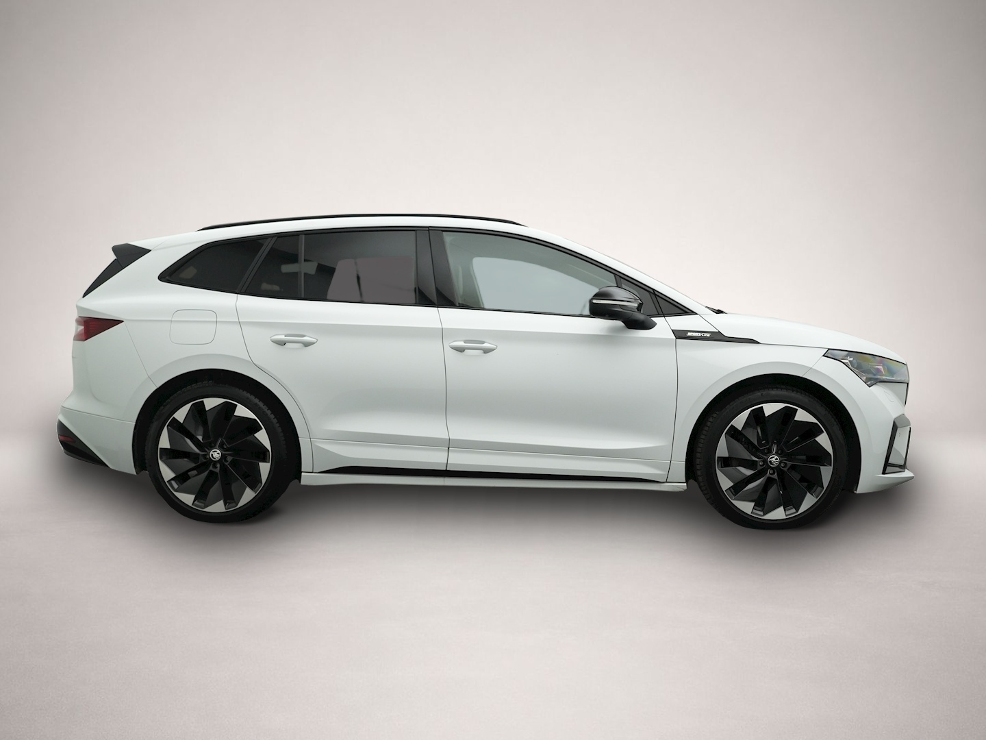 Skoda Enyaq (06/2023, ELECTRIC)