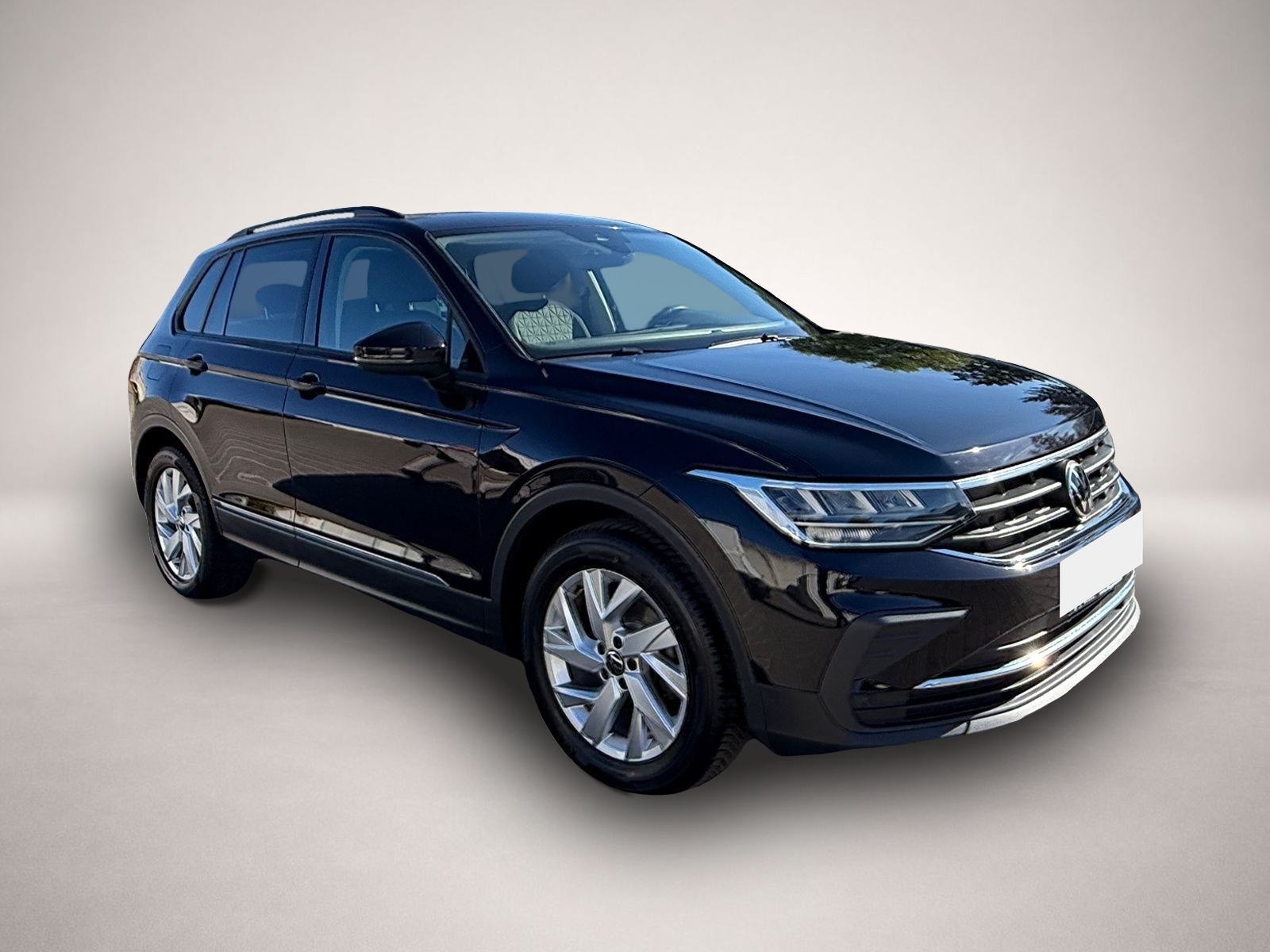 Volkswagen Tiguan (02/2021, Benzin)