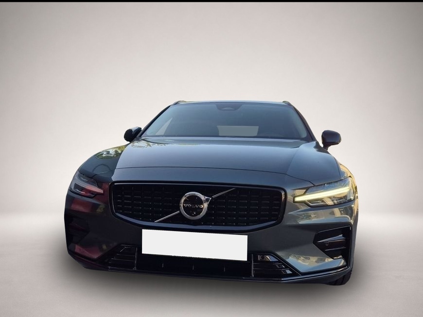 Volvo V60 (08/2025, Benzin)