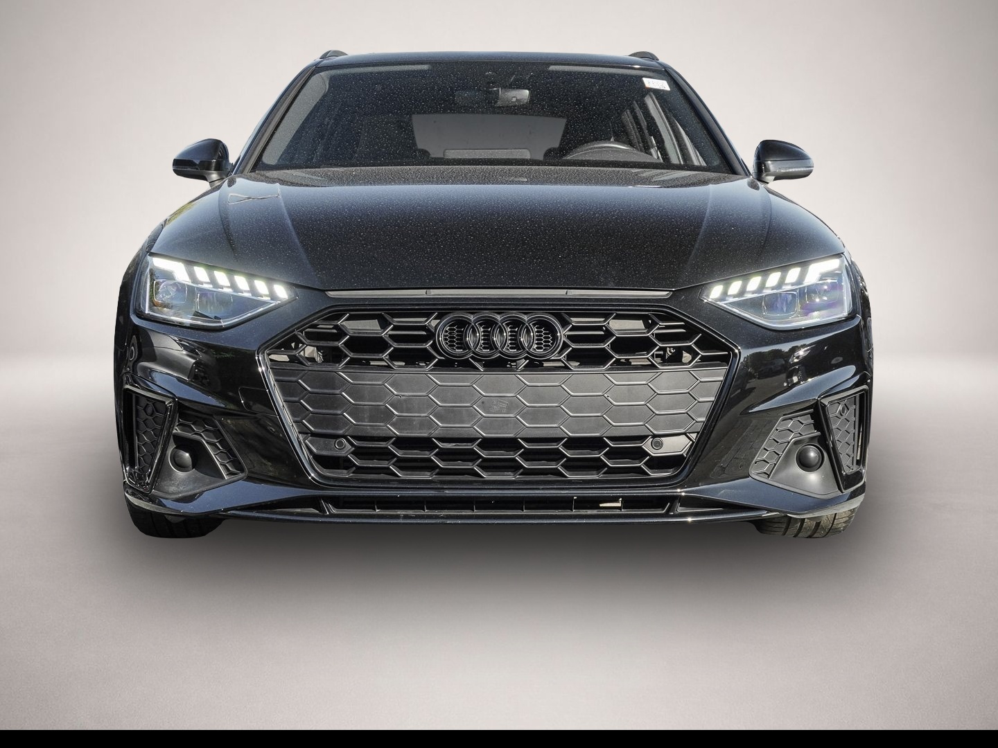 Audi A4 (04/2023, Benzin)
