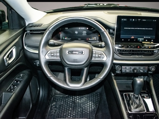Jeep Compass (11/2023, Benzin)