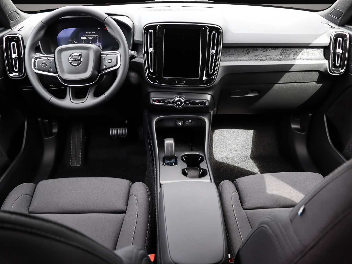 Volvo EX40 (09/2025, ELECTRIC)