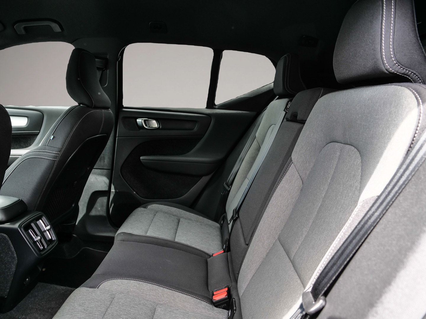 Volvo XC40 (12/2023, Benzin)
