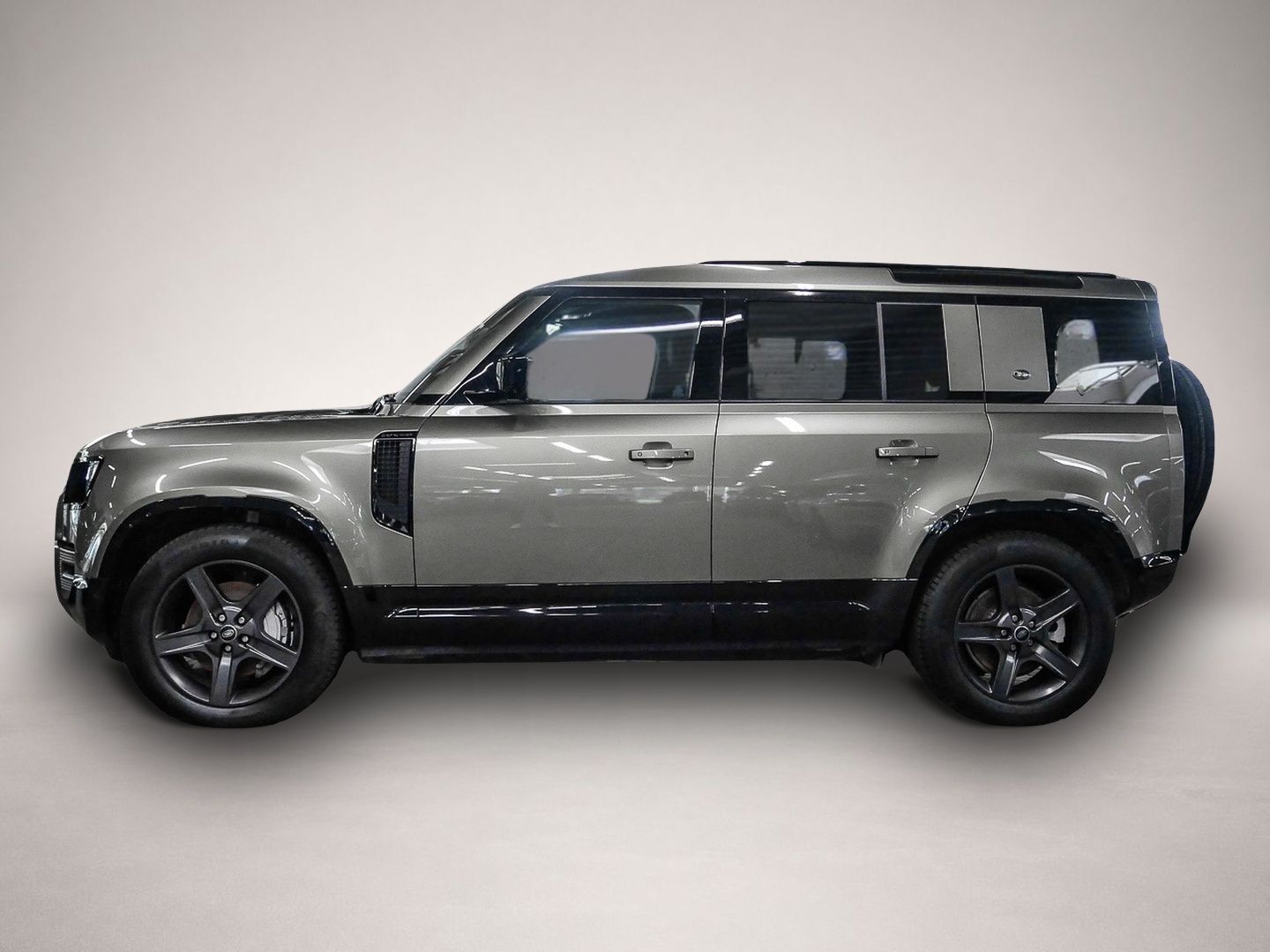 Land-Rover Defender (10/2023, Diesel)