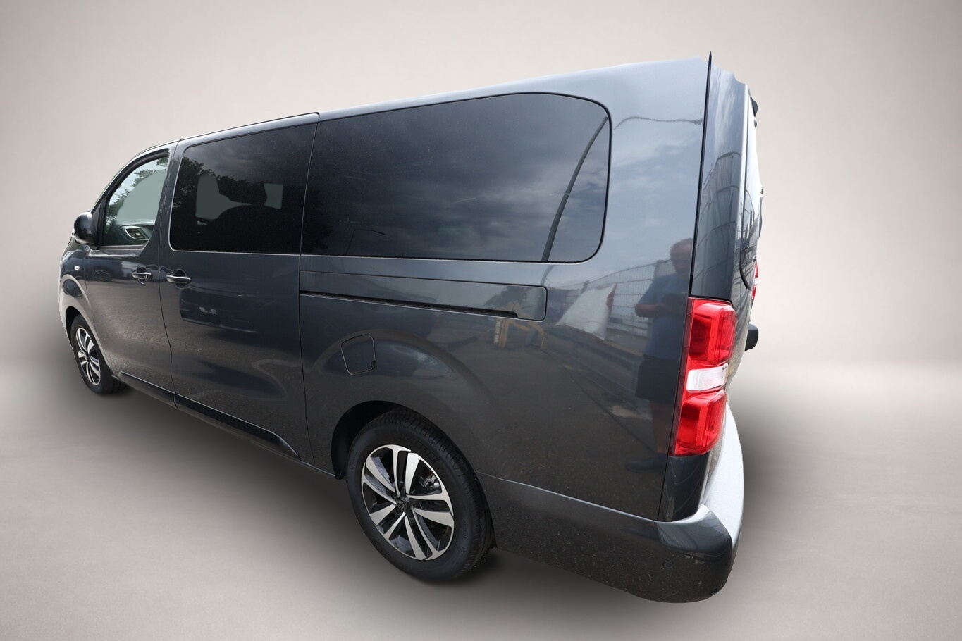Peugeot Traveller (06/2026, Diesel)