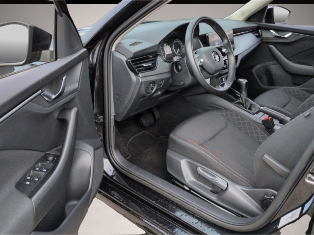 Skoda Kamiq (10/2022, Benzin)