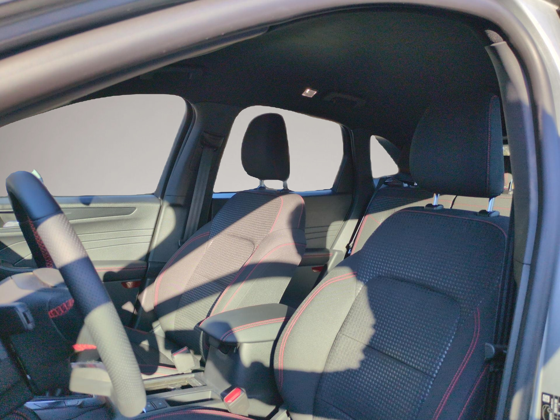 Ford Kuga (12/2023, Benzin)
