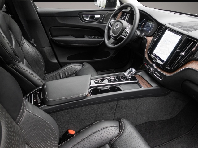 Volvo XC60 (11/2023, Diesel)