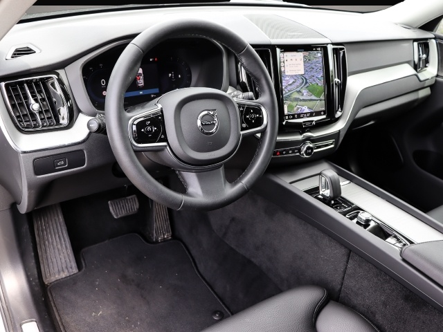Volvo XC60 (03/2024, Benzin)