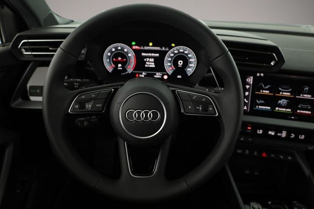 Audi A3 (06/2026, Benzin)