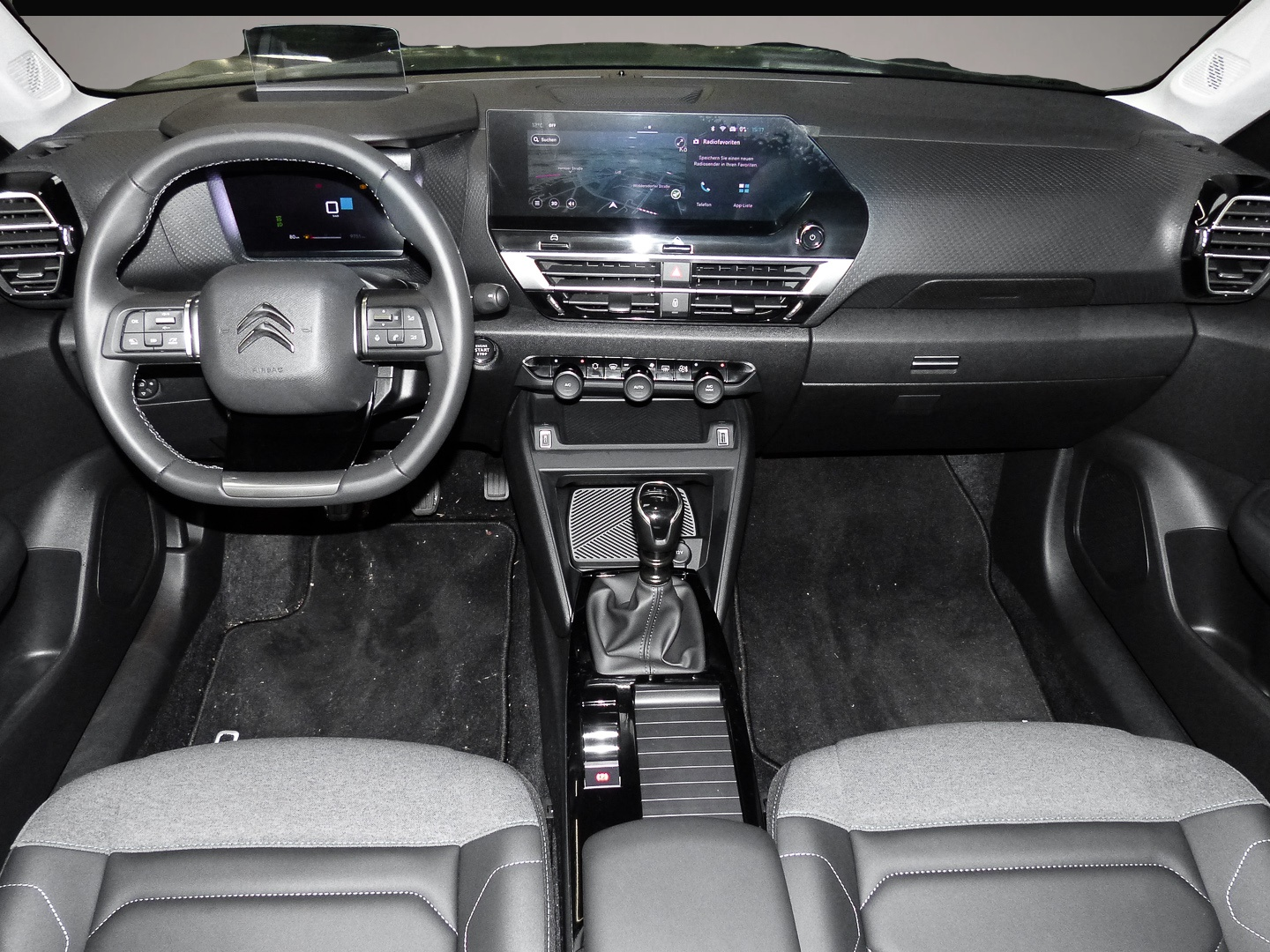 Citroen C4 (10/2023, Benzin)