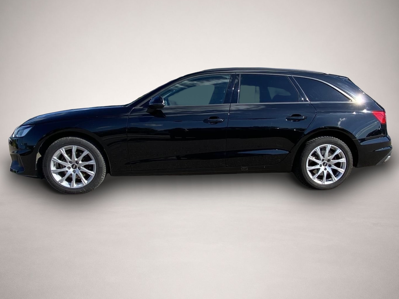 Audi A4 (08/2022, )