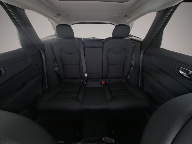 Volvo XC60 (07/2025, Benzin)
