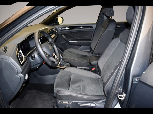 Volkswagen T-Roc (10/2025, )