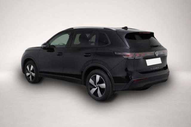 Volkswagen Tiguan (10/2025, Benzin)