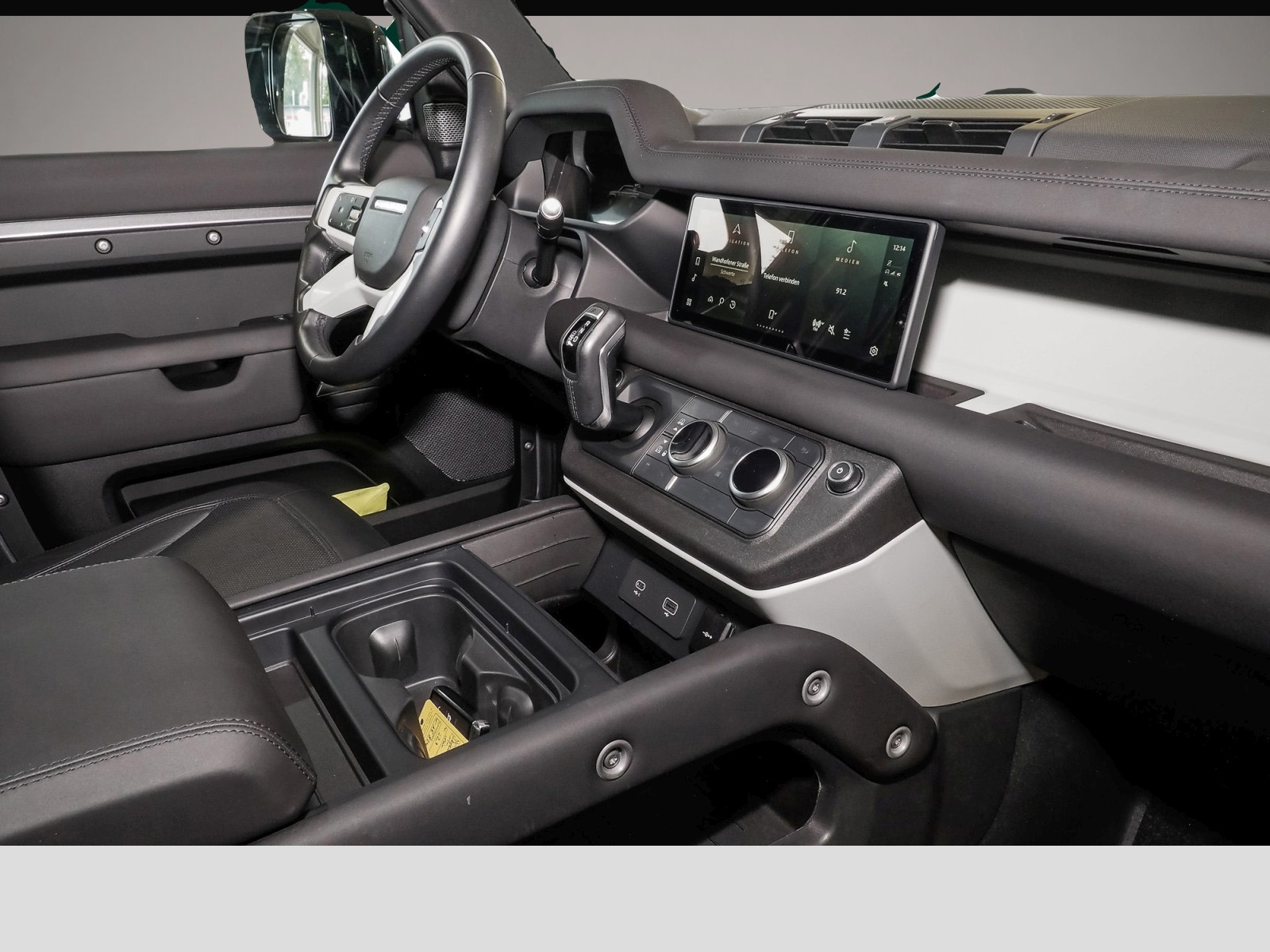 Land-Rover Defender (02/2024, Diesel)