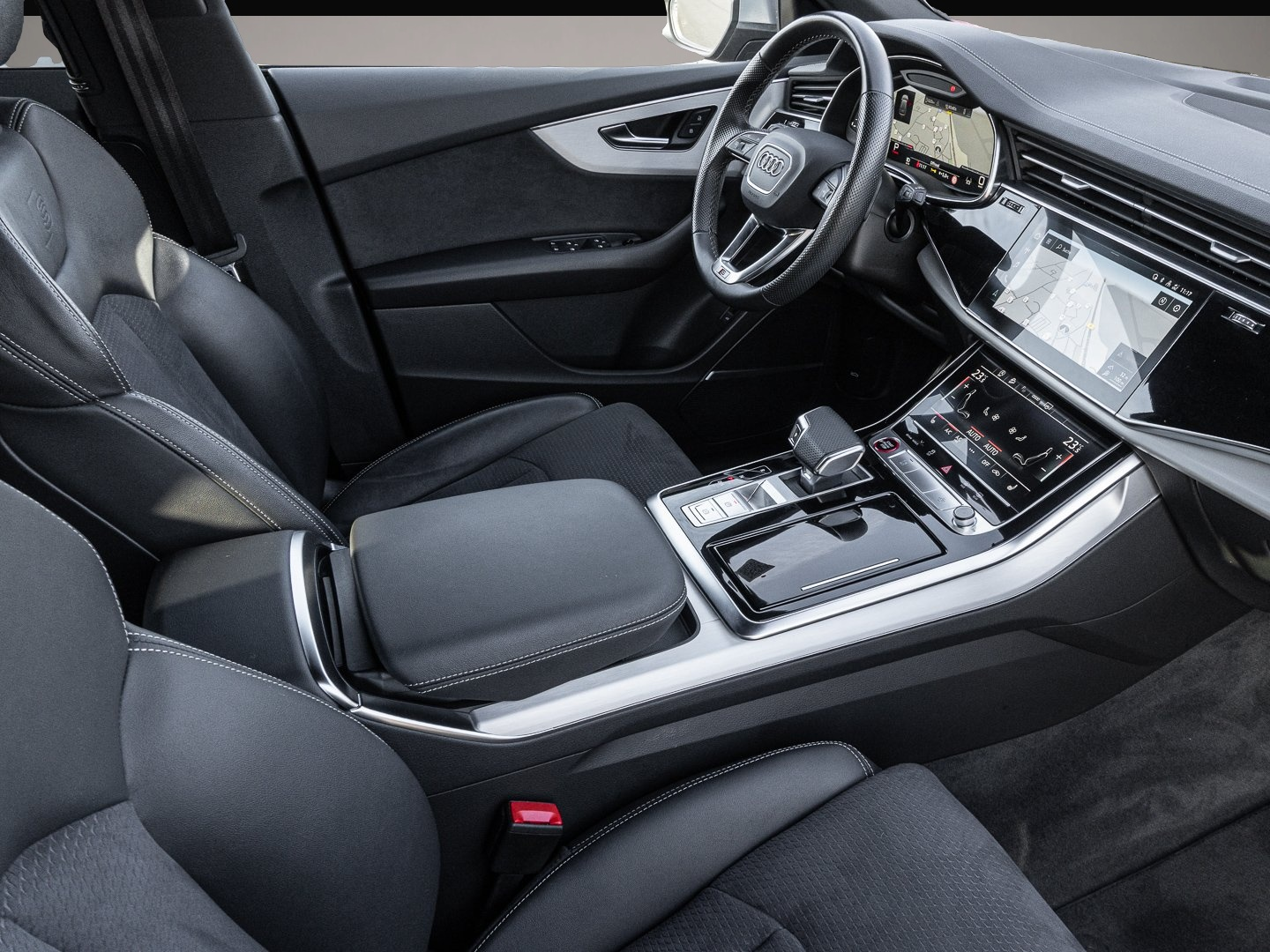 Audi SQ8 (01/2023, Benzin)
