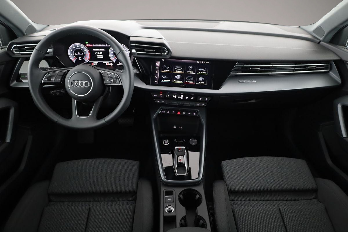 Audi quattro (05/2026, Benzin)