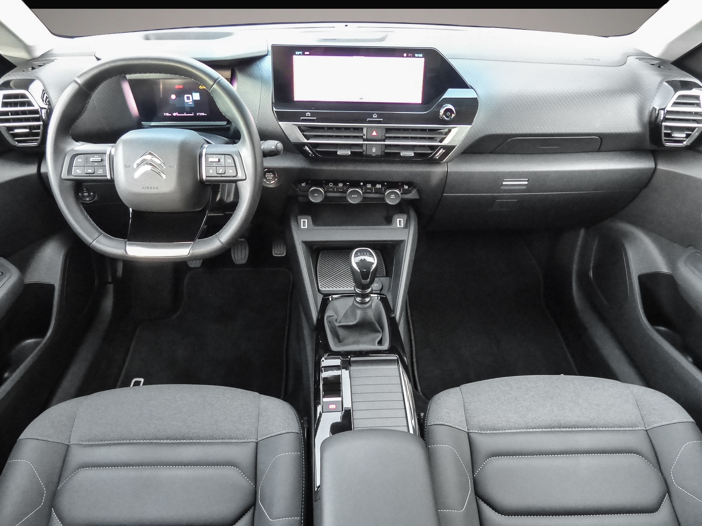 Citroen C4 (10/2023, Benzin)