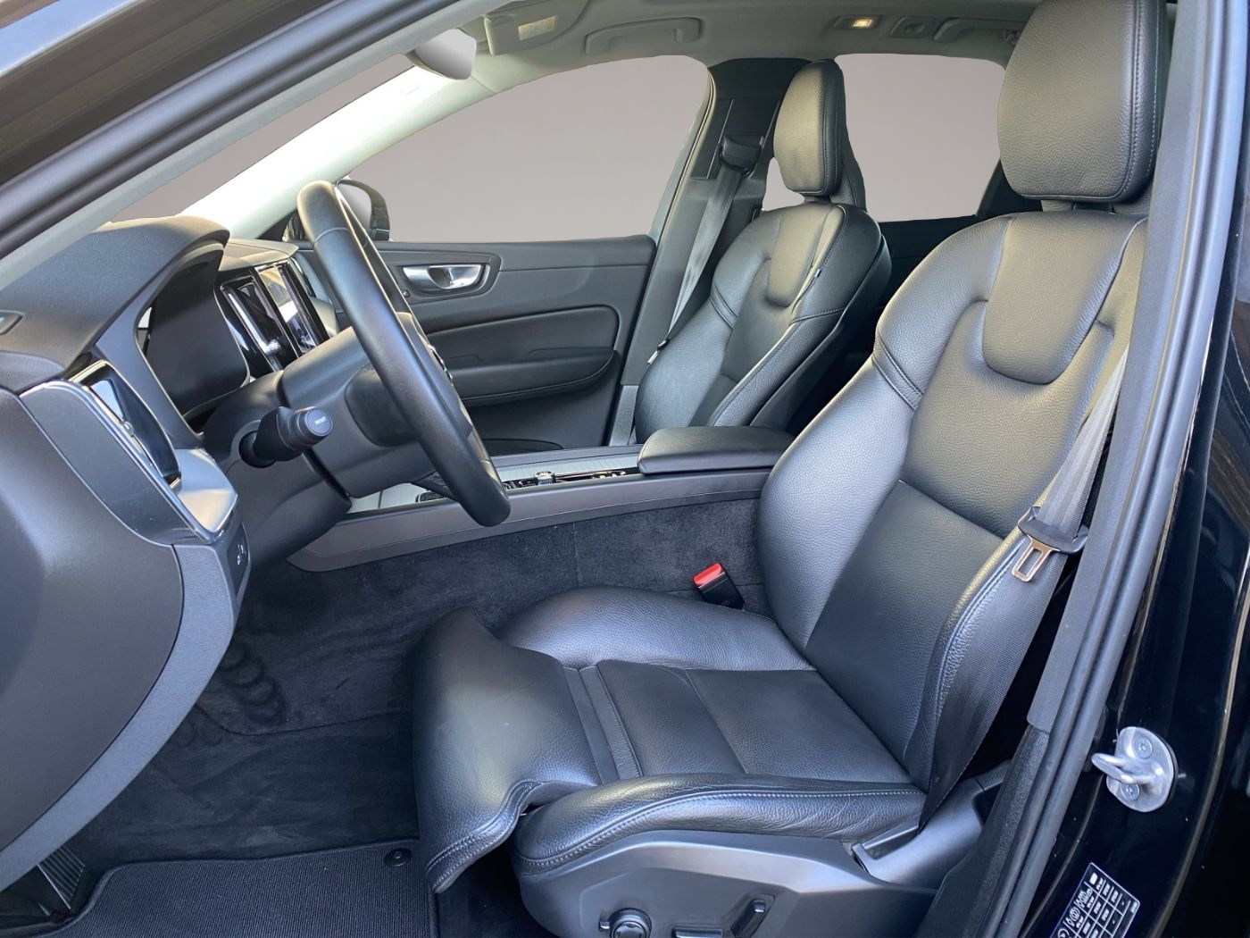 Volvo XC60 (12/2022, )