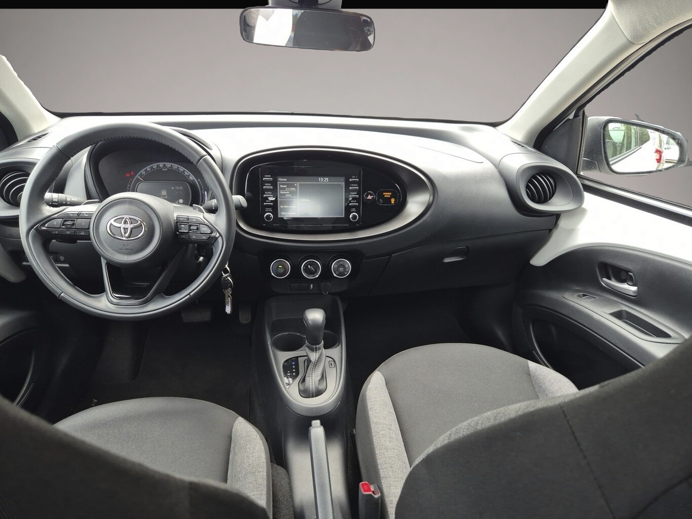 Toyota Aygo (X) (05/2023, Benzin)