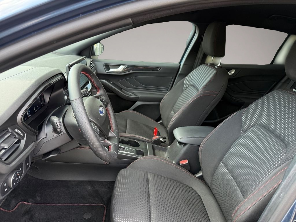 Ford Focus (06/2025, )