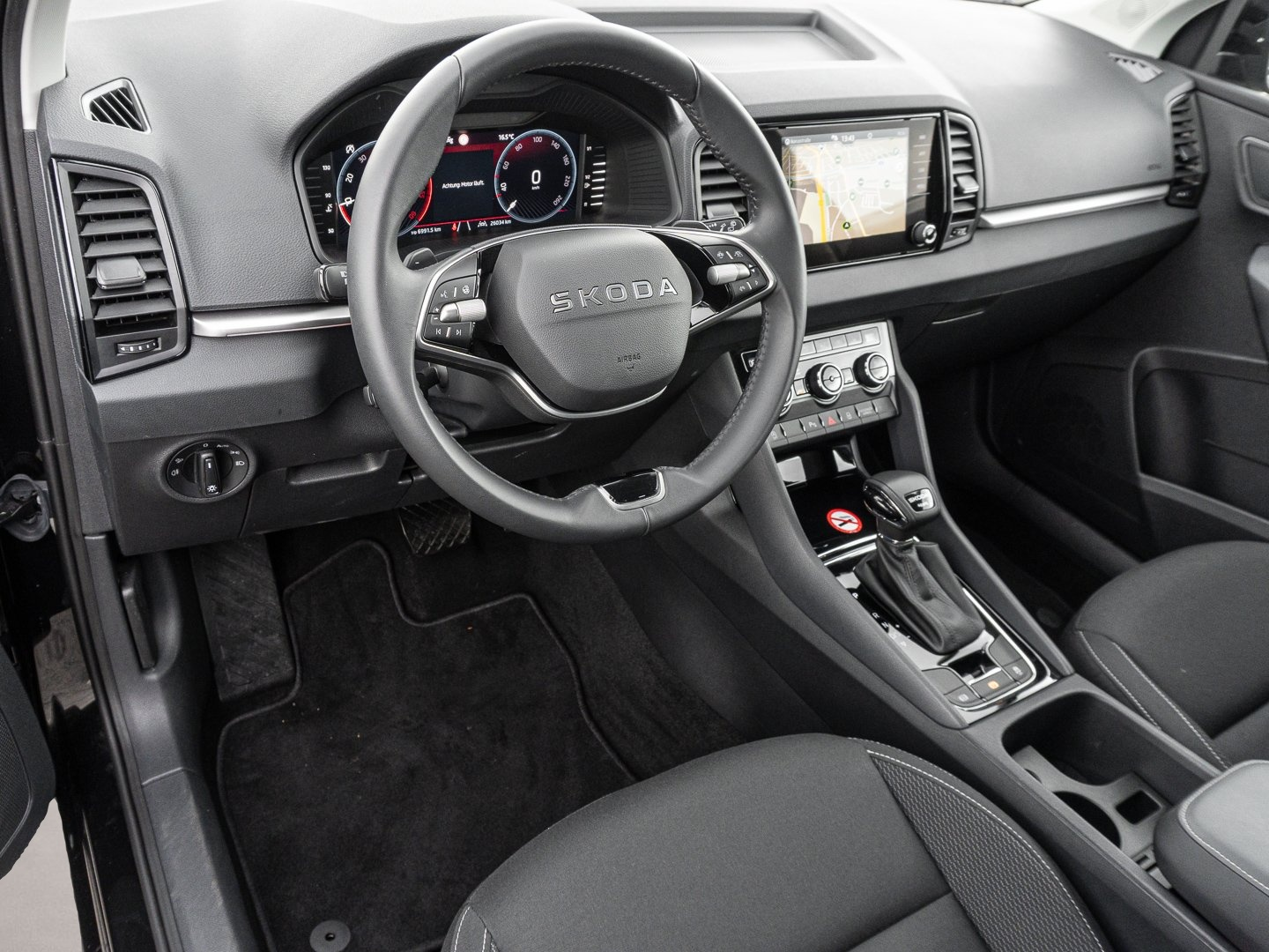 Skoda Karoq (06/2025, )
