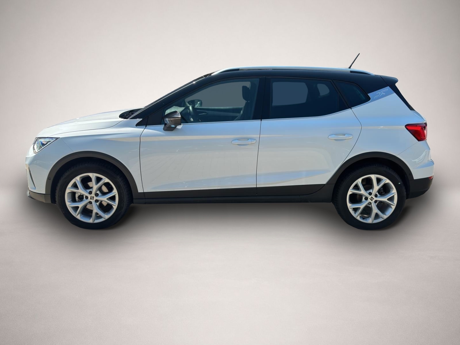 Seat Arona (11/2025, Benzin)