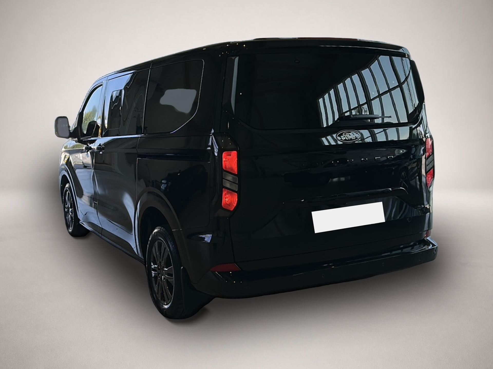 Ford Tourneo Custom (01/2026, Diesel)