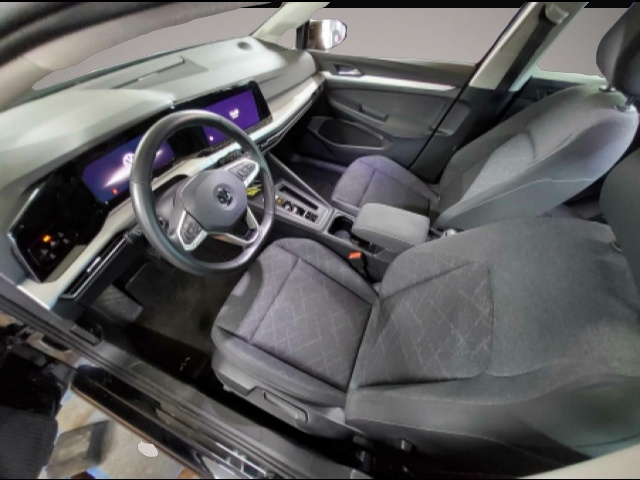 Volkswagen Golf (01/2022, Benzin)