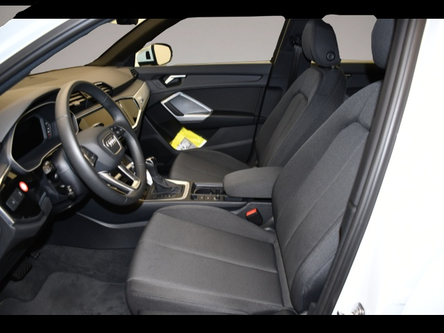 Audi Q3 (08/2025, Benzin)