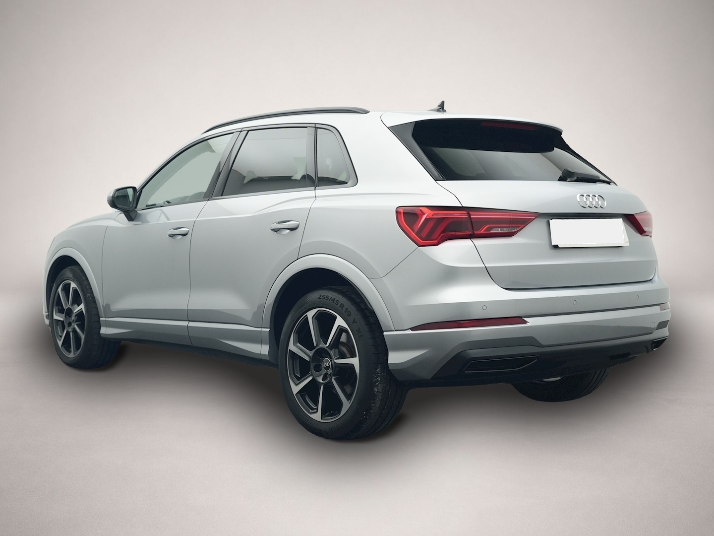 Audi Q3 (02/2023, Benzin)