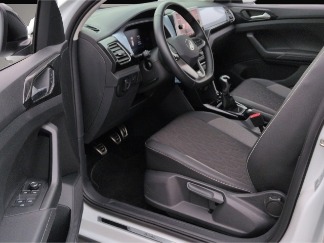 Volkswagen T-Cross (12/2024, Benzin)