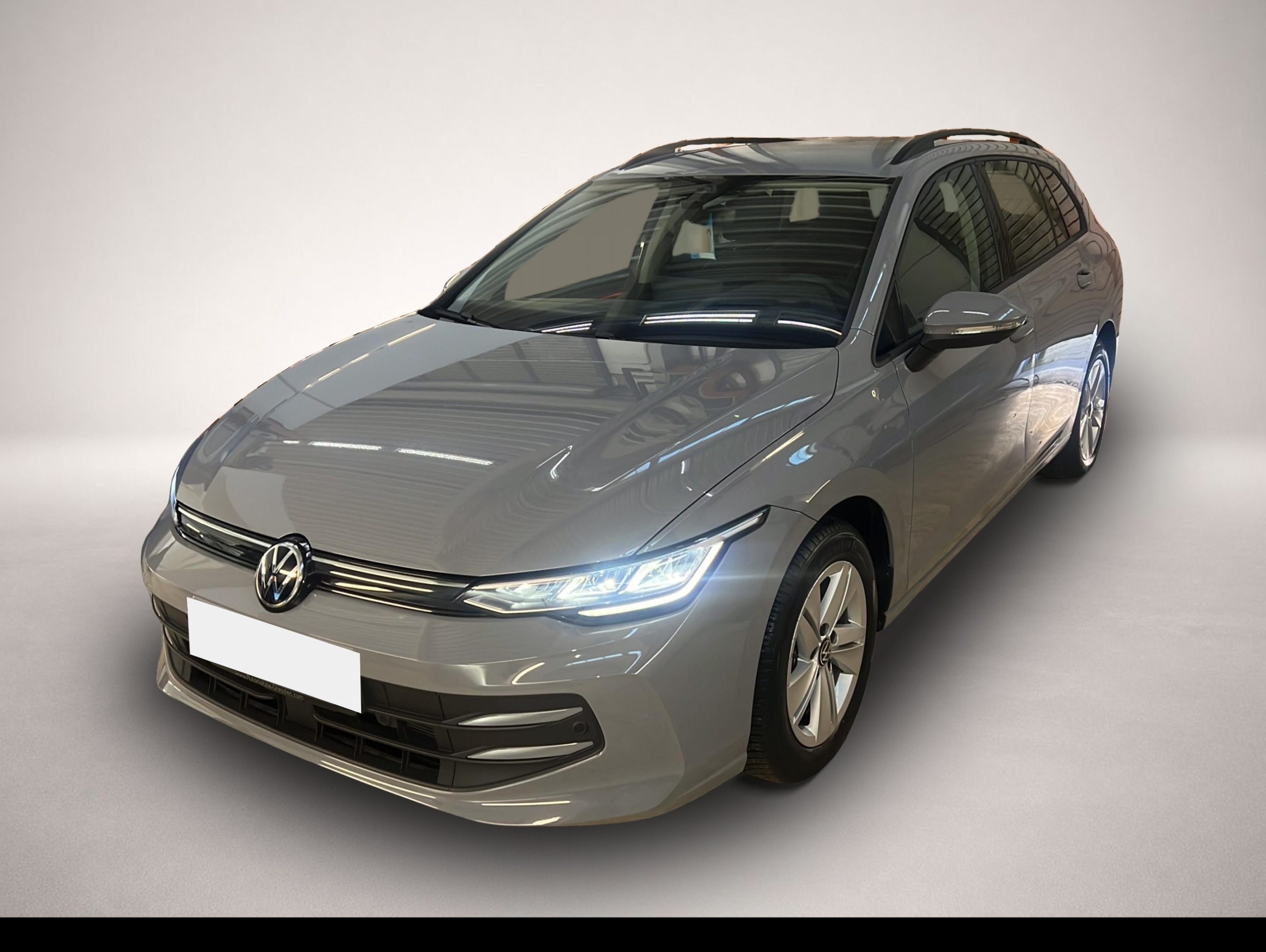 Volkswagen Golf (02/2025, Benzin)