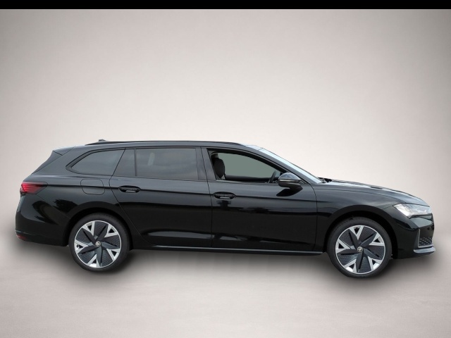Skoda Superb (08/2024, Benzin)