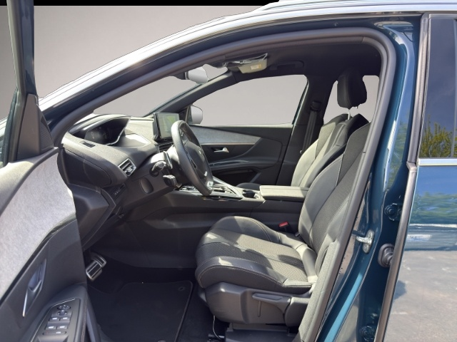 Peugeot 3008 (02/2024, Benzin)